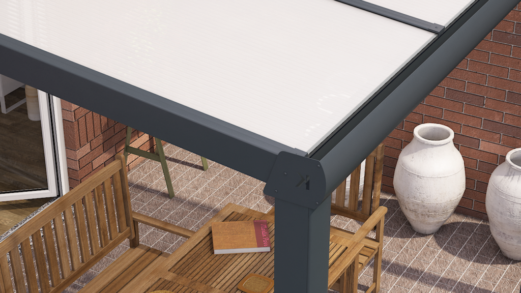 Luxe veranda dak met opaal polycarbonaat platen van 16mm gemonteerd in een modern antraciet frame